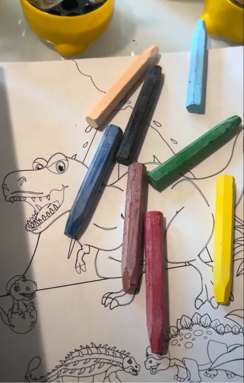 Coloring-dinosaurios-book- AhvianTheCreative